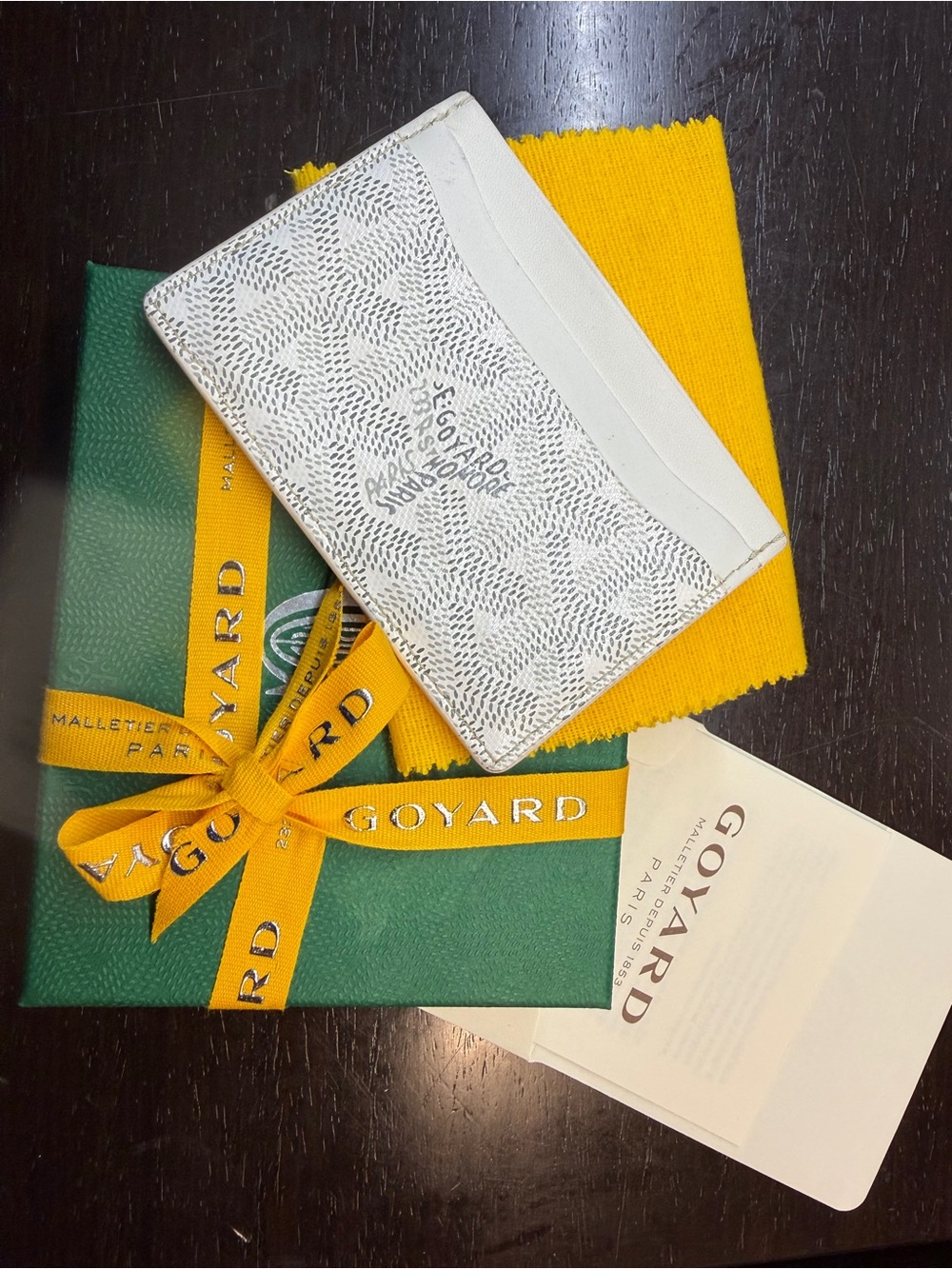 Authentic Goyard White and Light Gray Slim Card Holder with Chevron Print